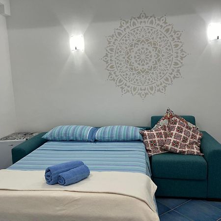 Casa Vacanza Imparo B&B ايسكيا المظهر الخارجي الصورة